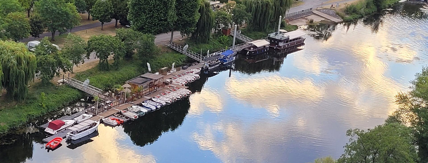 Vue aérienne de la base nautique de La Bélandre à Chisseaux.